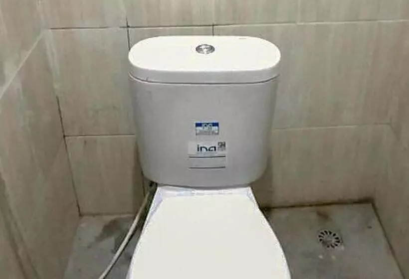 Hotelli Central House Karimunjawa Mitra Reddoorz