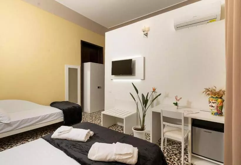 Regina Margherita   Bed And Breakfast & Rooftop Lounge Bar