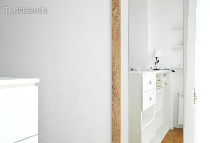 Viento Norte Amplia Terraza Y Chill Out Para Quienes Buscan Descanso Y Calidez