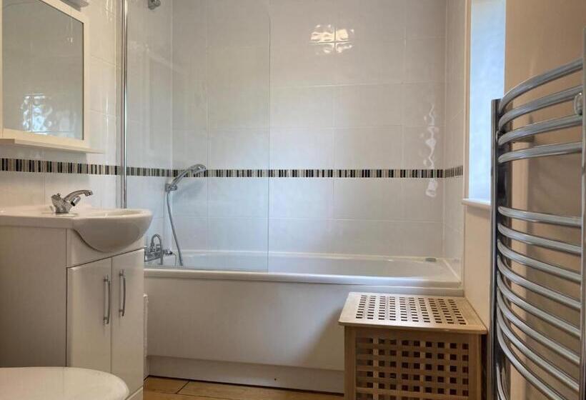 Water Mill Vacations Goldfinch   Pet Friendly