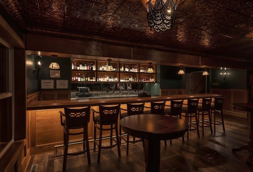 مبيت وإفطار The Inn Of Lake George