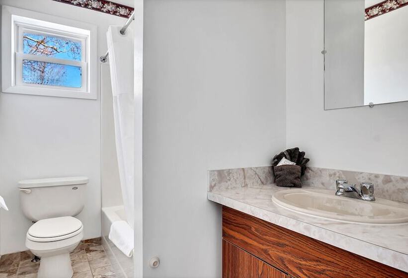 مبيت وإفطار The Inn Of Lake George