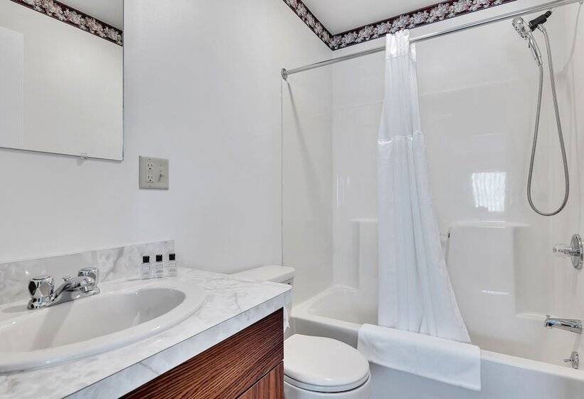 مبيت وإفطار The Inn Of Lake George