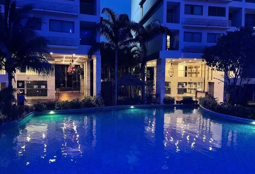 Laguna Beach 3 Maldives