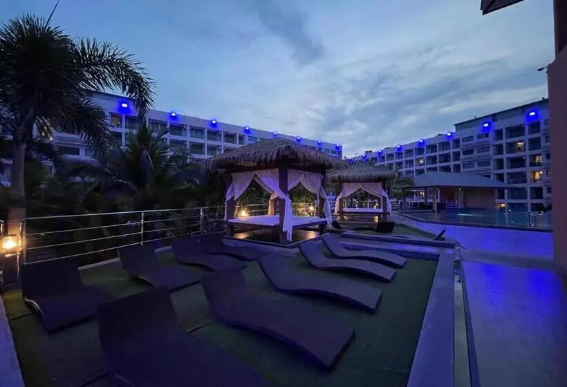 Laguna Beach 3 Maldives