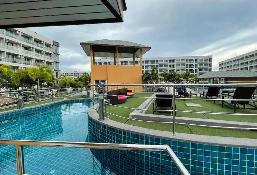 Laguna Beach 3 Maldives