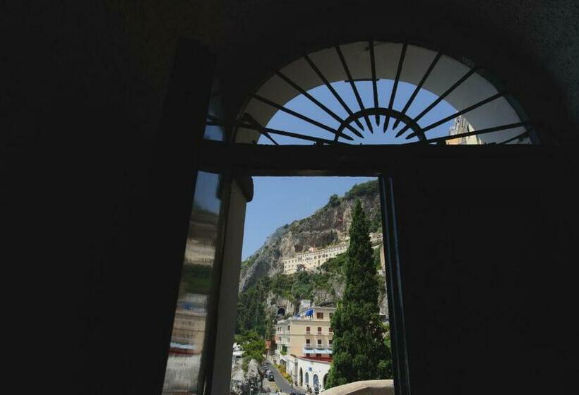 פנסיון Dimore De Luca  Sea View