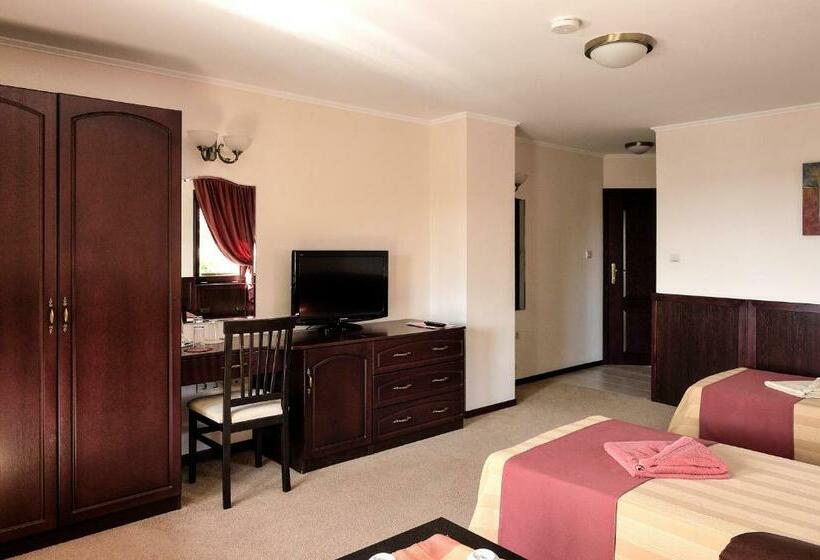 פנסיון House Diona