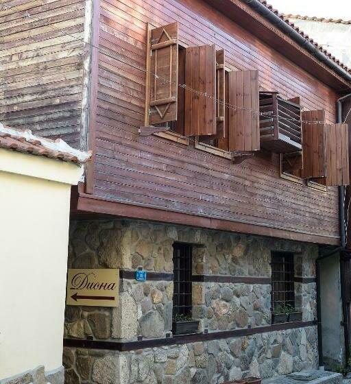 פנסיון House Diona