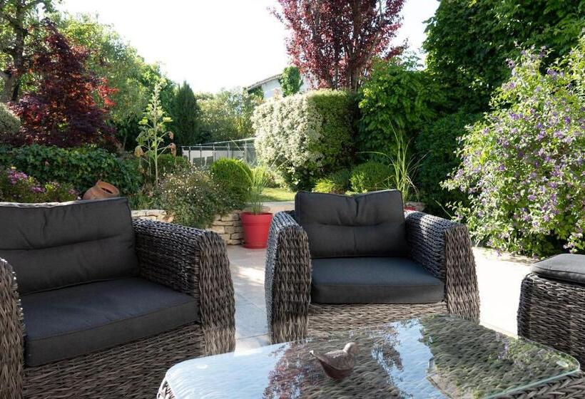 بنسيون La Martinoise Garden