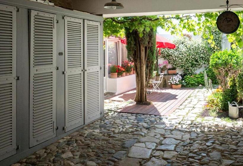 بنسيون La Martinoise Garden