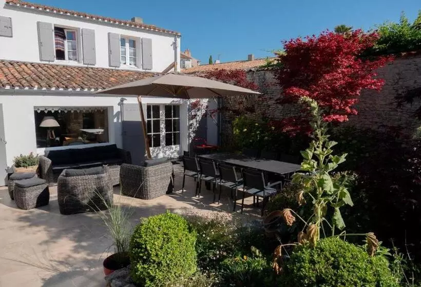 ペンション La Martinoise Garden