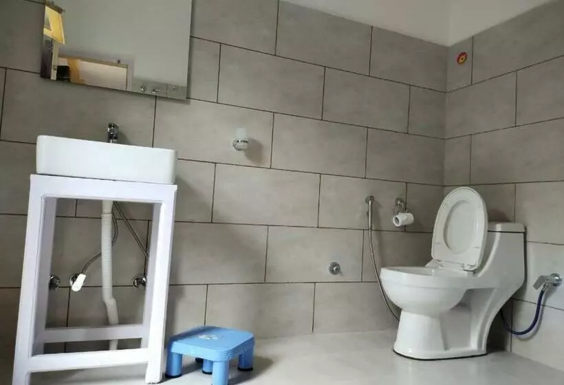 ペンション La Tsas Guest House