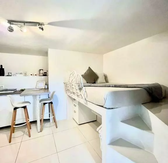 ペンション Villa Kalypso   Porto Cervo