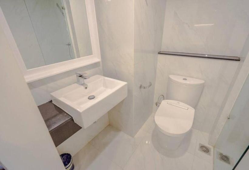 Emka Lodge Studio Room The Vertu Apartemen Ciputra World Surabaya