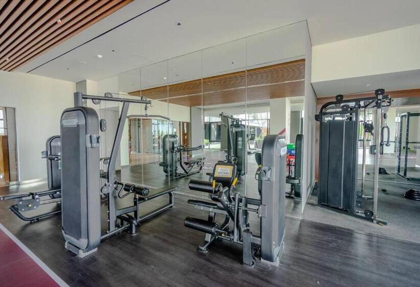 Emka Lodge Studio Room The Vertu Apartemen Ciputra World Surabaya