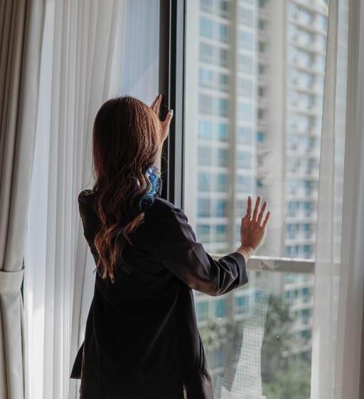 Emka Lodge Studio Room The Vertu Apartemen Ciputra World Surabaya