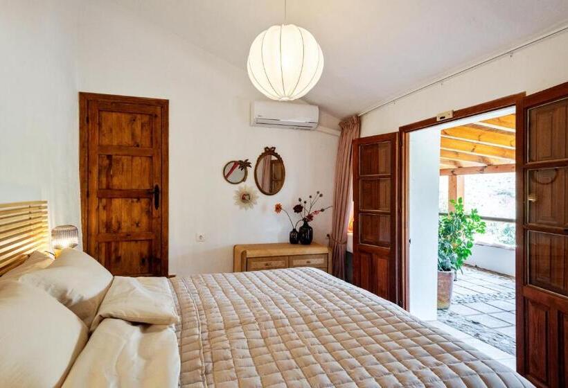 Finca Fabulosa Nudist Resort Adults Only