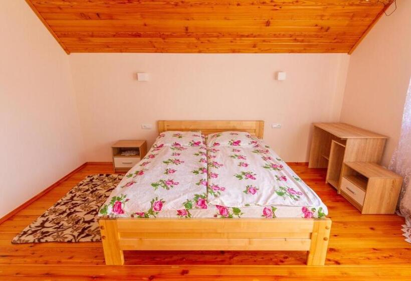 Hotel садиба під лісом