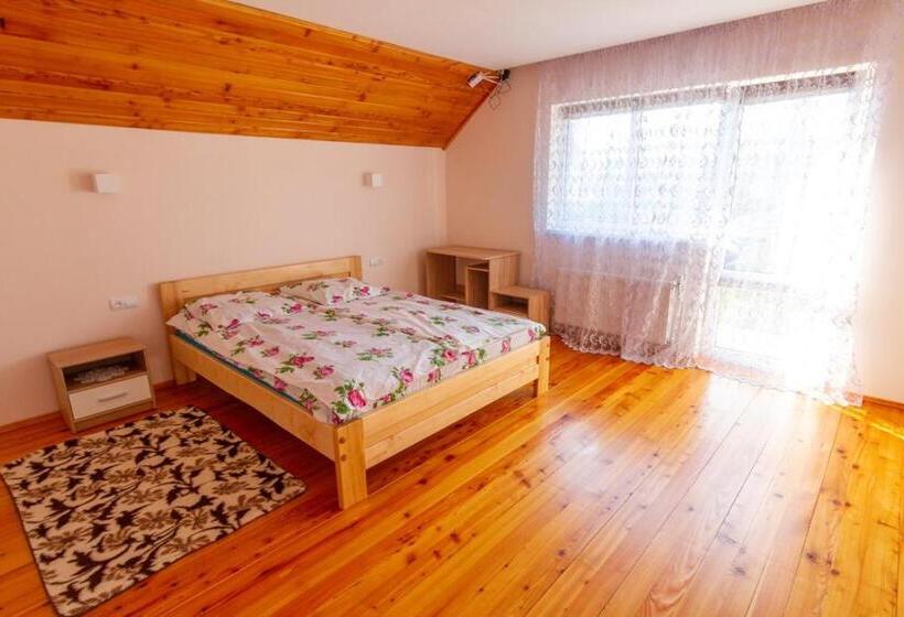 Hotel садиба під лісом