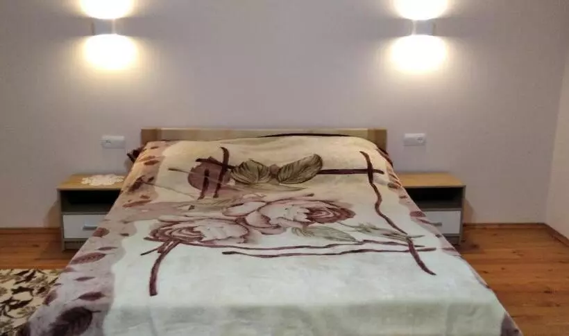 ホテル садиба під лісом