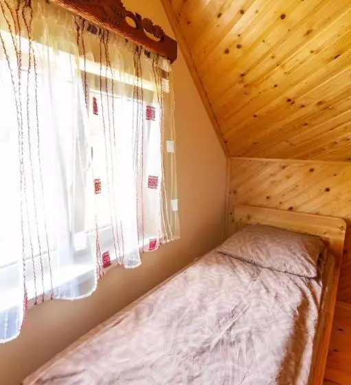 ホテル садиба під лісом