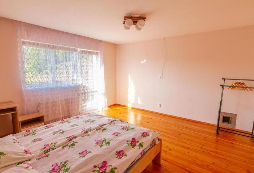 Hotel садиба під лісом