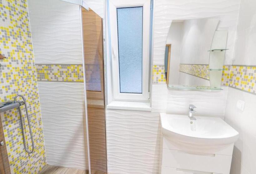 Hotel садиба під лісом