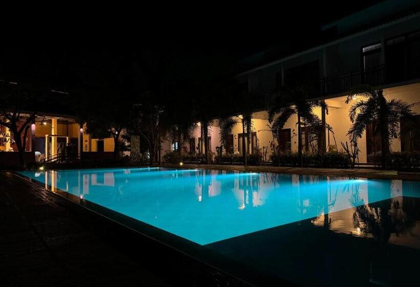 호텔 The Reef Resort