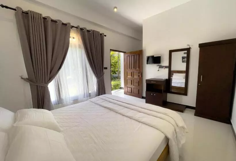 Hotelli The Reef Resort