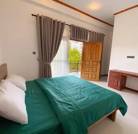 Hotelli The Reef Resort