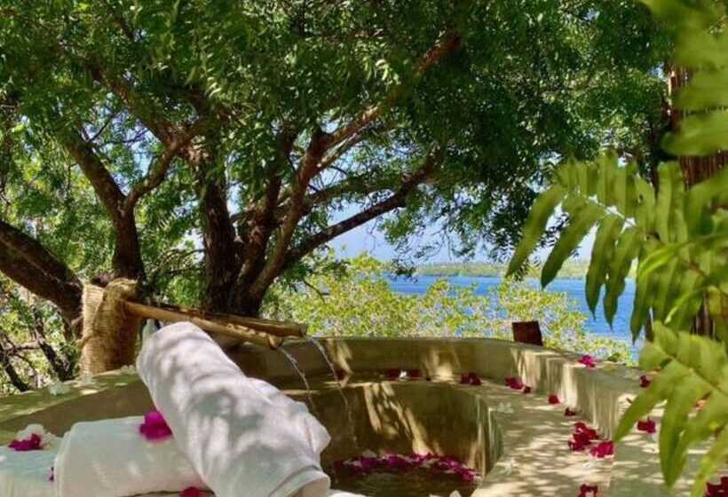 پانسیون Rock And Sea Bubble Lodges