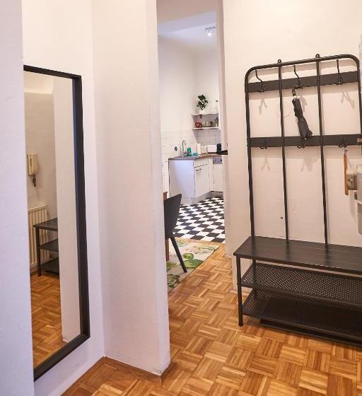 Renovated & Cozy Close To Museumsquartier