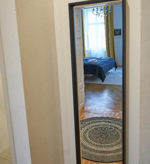 Renovated & Cozy Close To Museumsquartier