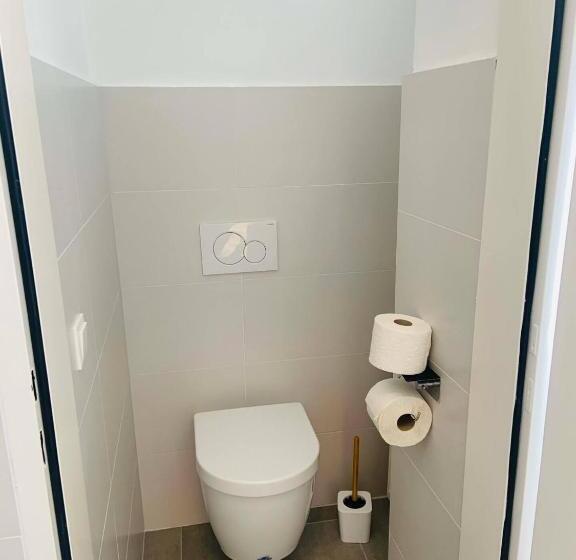 Renovated & Cozy Close To Museumsquartier