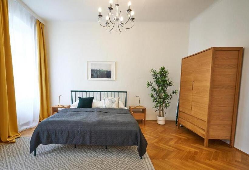 Renovated & Cozy Close To Museumsquartier