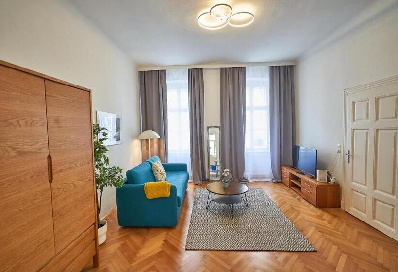 Renovated & Cozy Close To Museumsquartier