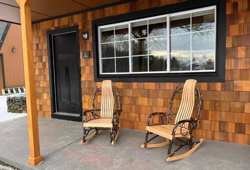 Retkeilymaja The Lodge By Sunapee Stays