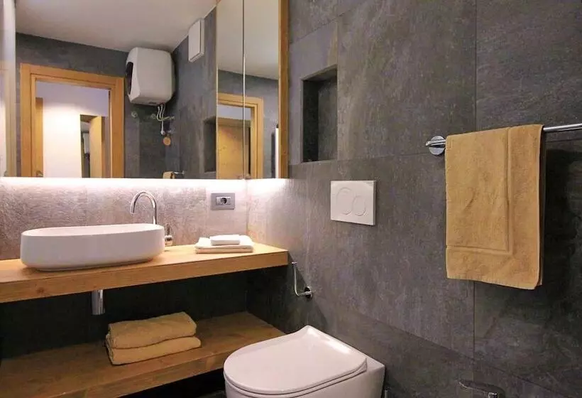 Alpine House   Residence Con Piscina