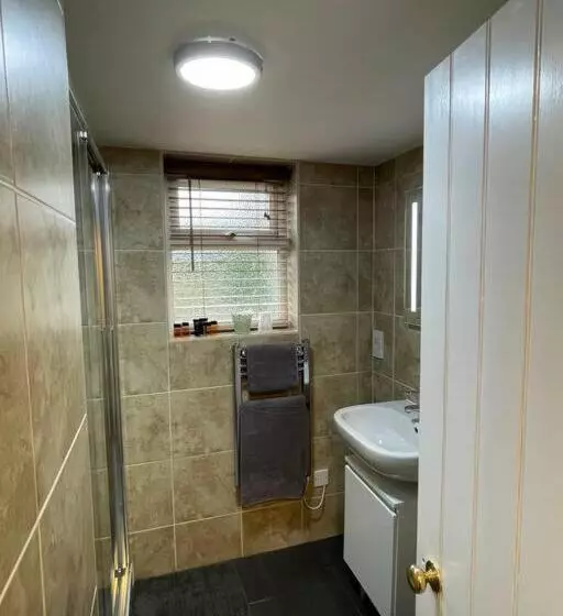 Ground Floor Garden Cottage, Near Stonehenge