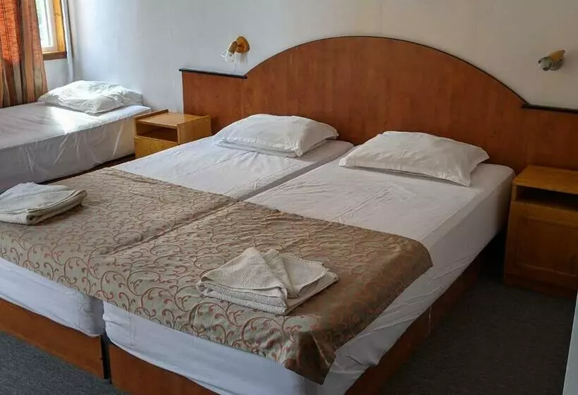 Hotelli Palma Weiss
