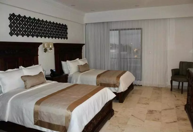 Hotelli Real Hispano