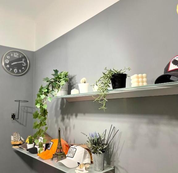 Mini Smart Studio Self Check In