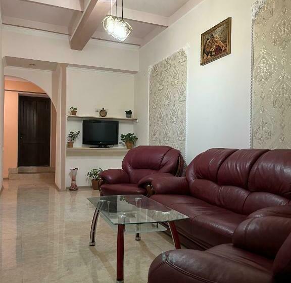 پانسیون Old Byurakan Gouest House