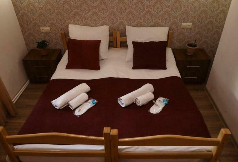 پانسیون Old Byurakan Gouest House