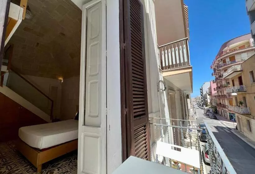 Vittorio Emanuele Apartment