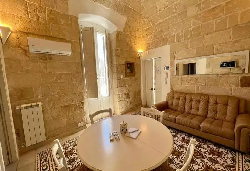 Vittorio Emanuele Apartment