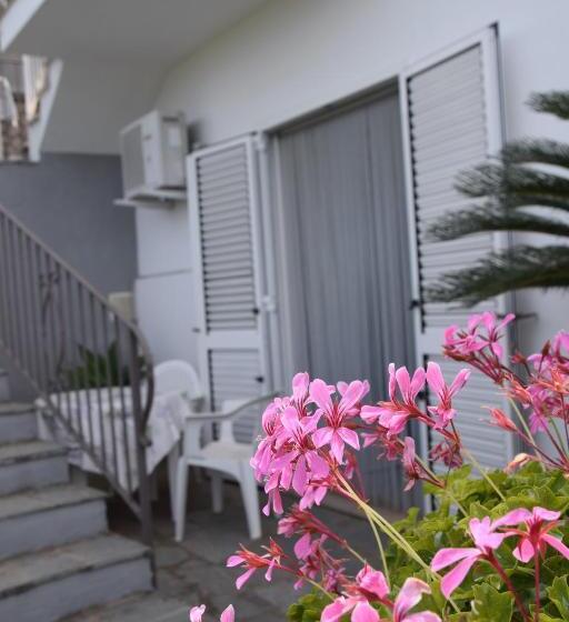 Bed and Breakfast Oasi Di Villa Damecuta