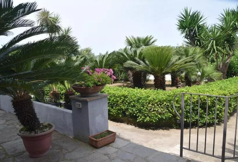 تختخواب و صبحانه Oasi Di Villa Damecuta