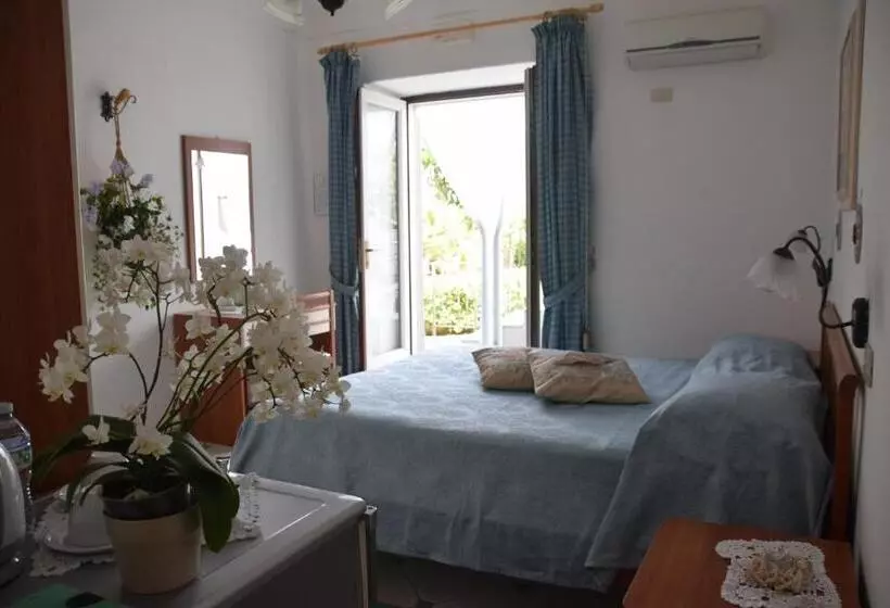 تختخواب و صبحانه Oasi Di Villa Damecuta